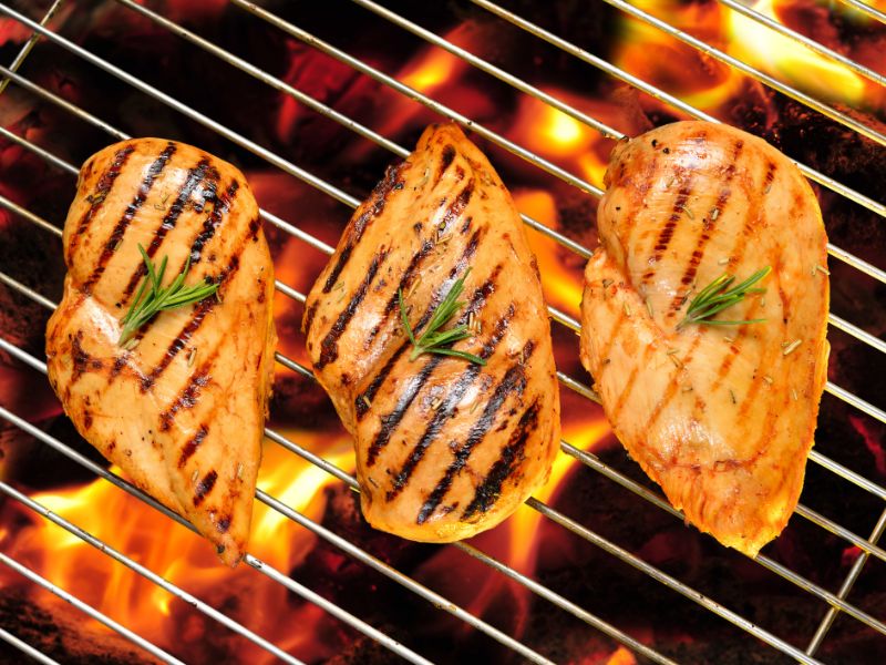 Grilled Chicken Breast Nutrition Facts & Myths